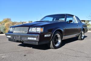 Buick Regal Limited Turbo T-Type on GNX Wheels 1987 года 